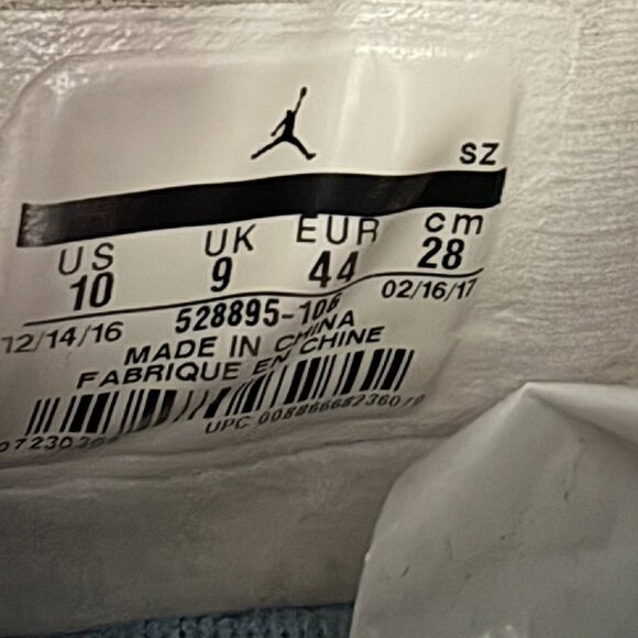 Nike Air Jordan 11 Retro Low White University Blue UNC 528895-106 Size 10 - Picture 5 of 6